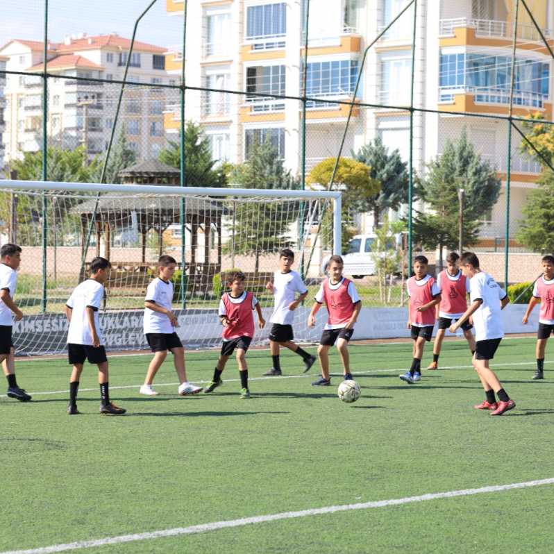 Yaz spor okullarında çocukların yetenekleri gelişiyor #1