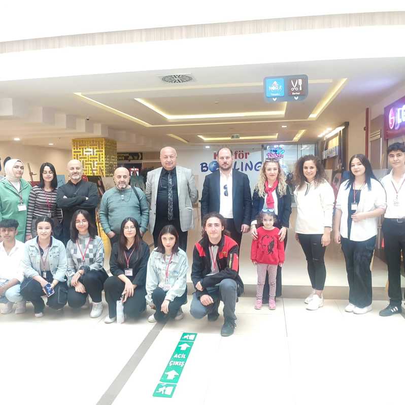 Aksaray Güzel Sanatlar Lisesi Cumhuriyet'in 100. Yılı sergisi açtı #4